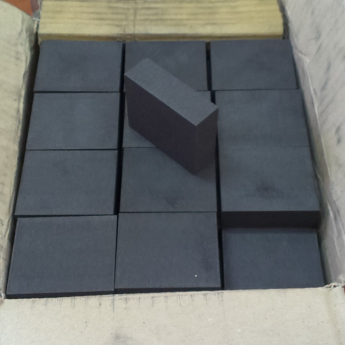 Футеровочные плитки и блоки из графита - фото 1 - id-p11645370