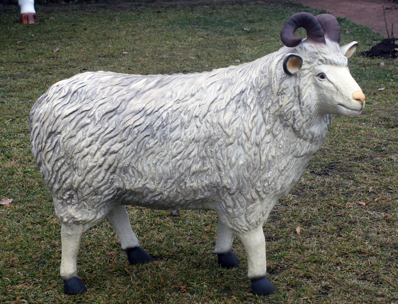 Садова фігура "Баран набивний" 92 см