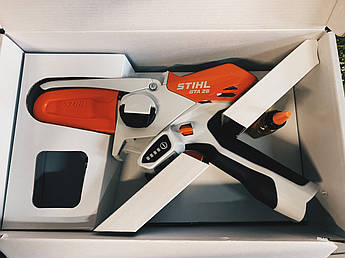 Ручна акумуляторна мініпила STIHL GTA 26 в коробці