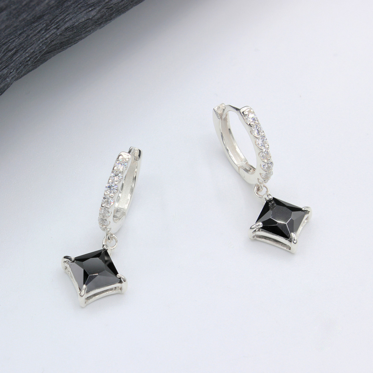 Срібні сережки Сіріус з чорним каменем, фото 1