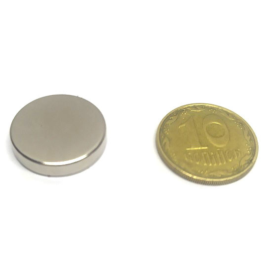 Неодимовий магніт диск D15*H3 сила зчеплення 2.8 кг.