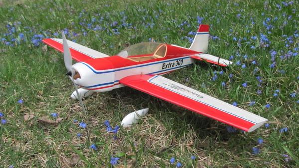 Авіамодель на радіокеруванні літака EXTRA 300 АРФА, 944 мм