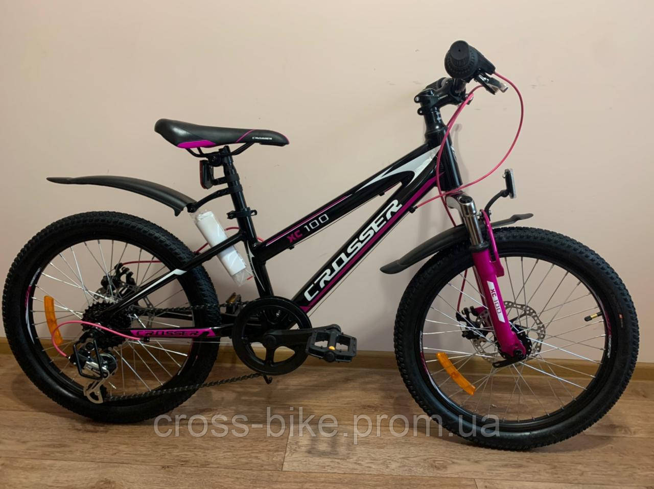 Детский спортивный велосипед 20 дюймов Crosser Girl XC-100 черно-розовый