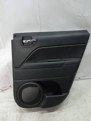 Обшивка дверей задня права JEEP PATRIOT 2012 РЕСТАЙЛ 0002027230
