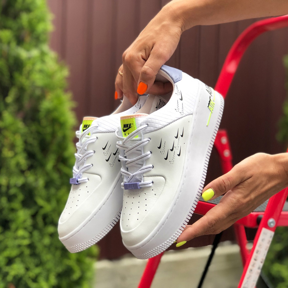 Кросівки жіночі Nike Air Force 1 шкіряні Білий Салатовий