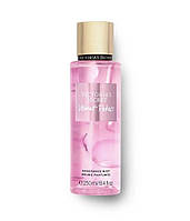 Парфюмированный спрей для тела Victoria`s Secret Velvet Petals