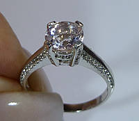 Элегантное кольцо с натуральным бразильским розовым морганитом (берилл) 1.53 ct Размер 18