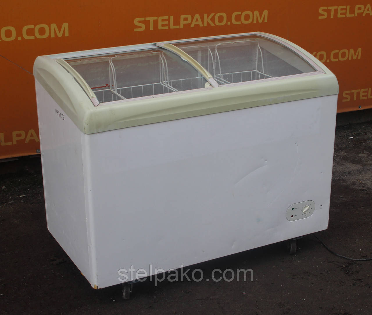 Морозильна скриня "Scan Cool SB", корисний об'єм 350 л, гнуте скло, Б/у