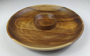 Дерев'яна тарілка менажниця для подачі страв горіх d 33 см, висота 4 см.