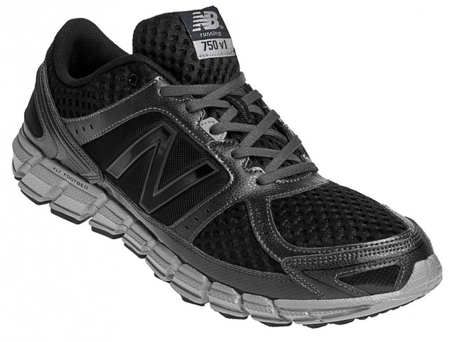 Кросівки New Balance M750