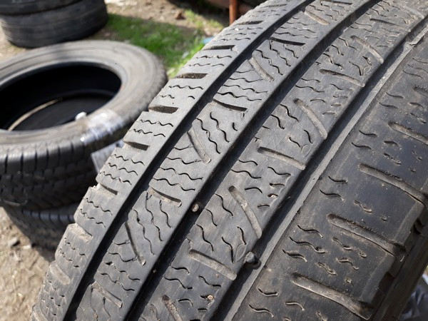 Шины б.у. 195.75.r16с Pirelli Carrier Пирелли. Резина бу для микроавтобусов. Автошина усиленная. Цешка Шины б.у. 195.75.r16с Pirelli Carrier Пирелли. Резина бу для микроавтобусов. Автошина усиленная. Цешка