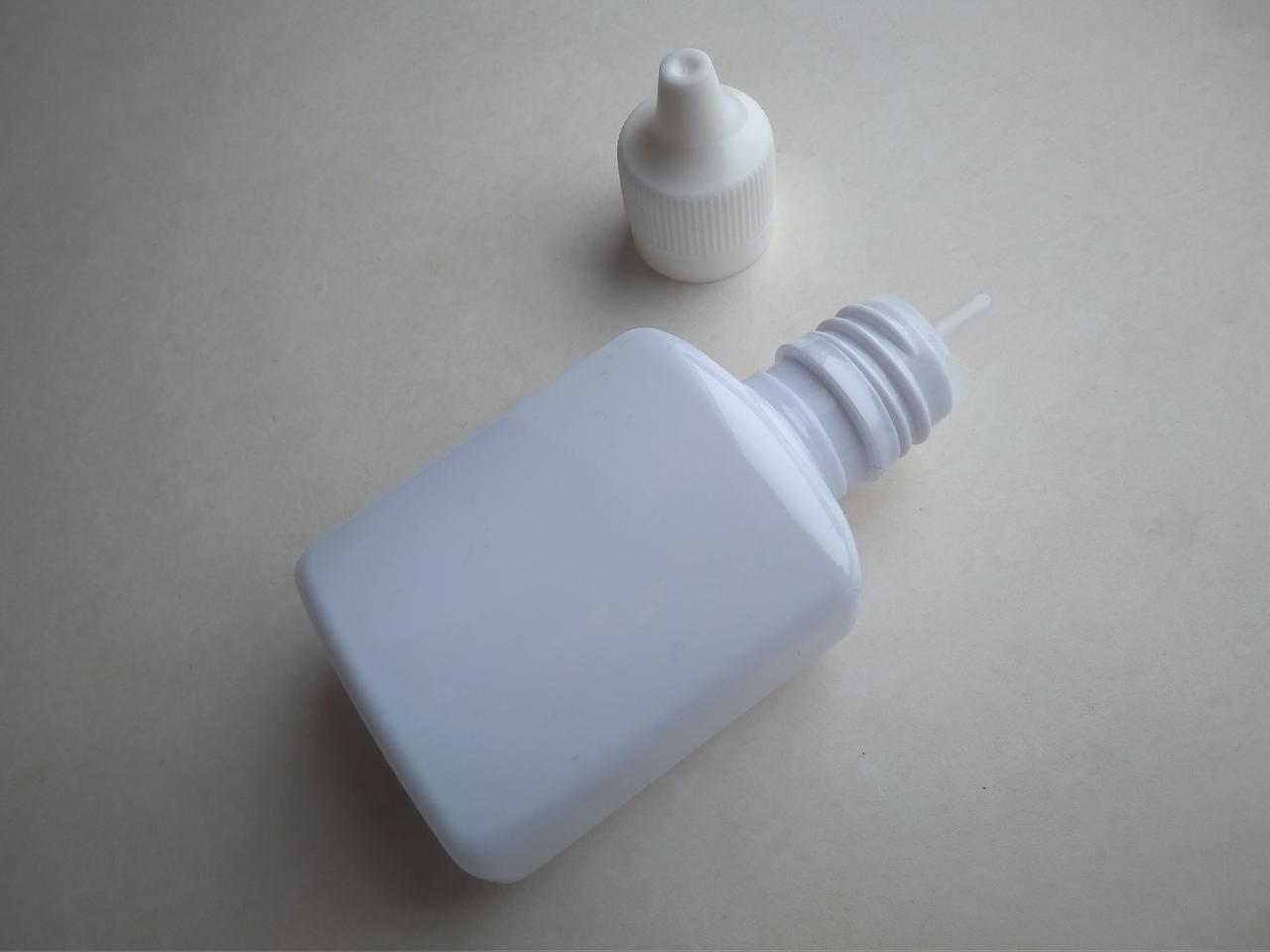 50 - 55 мл ПЕТ білий квадратний флакон в комплекті з капельником і ковпачком 20/410