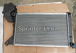 Радіатор охолодження MB Sprinter CDI 2000-06г