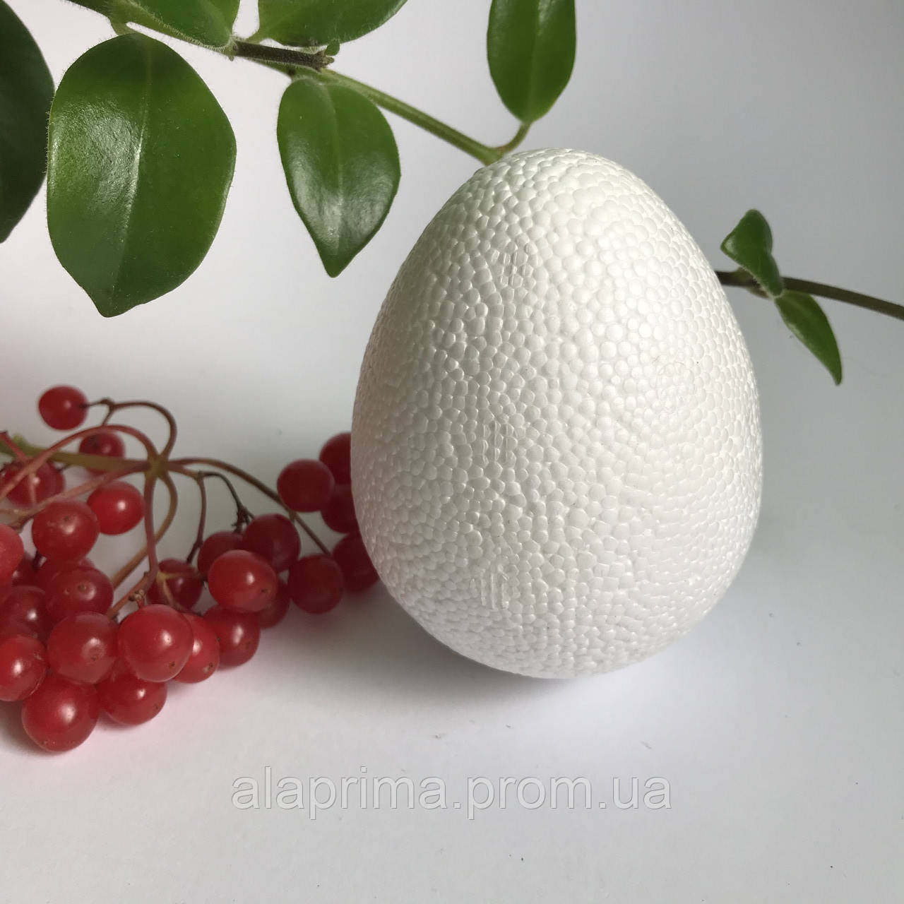 Яйце з пластмаси 6*4,5 см