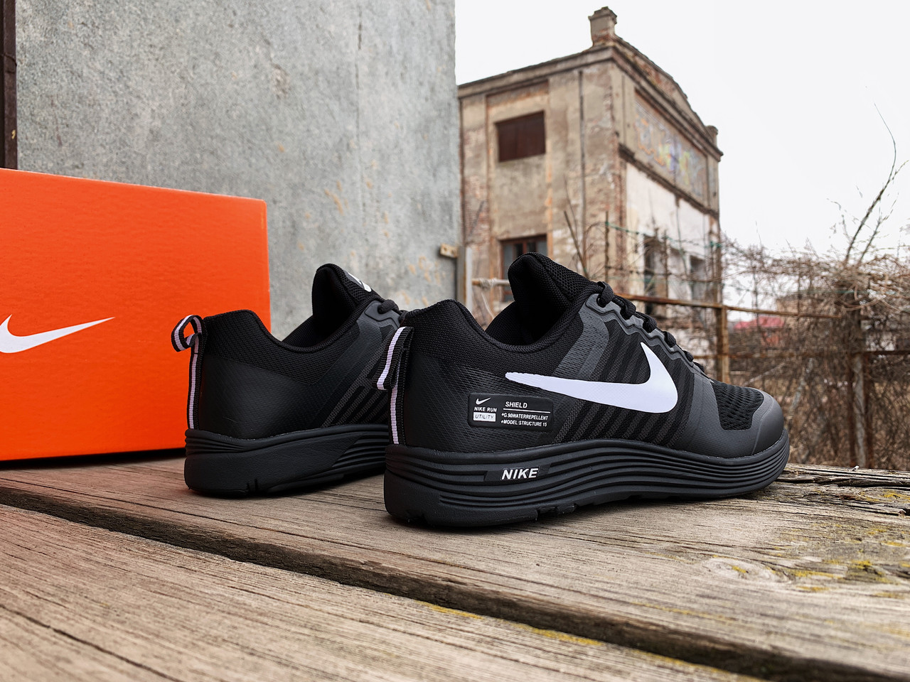 Nike shield structure deals