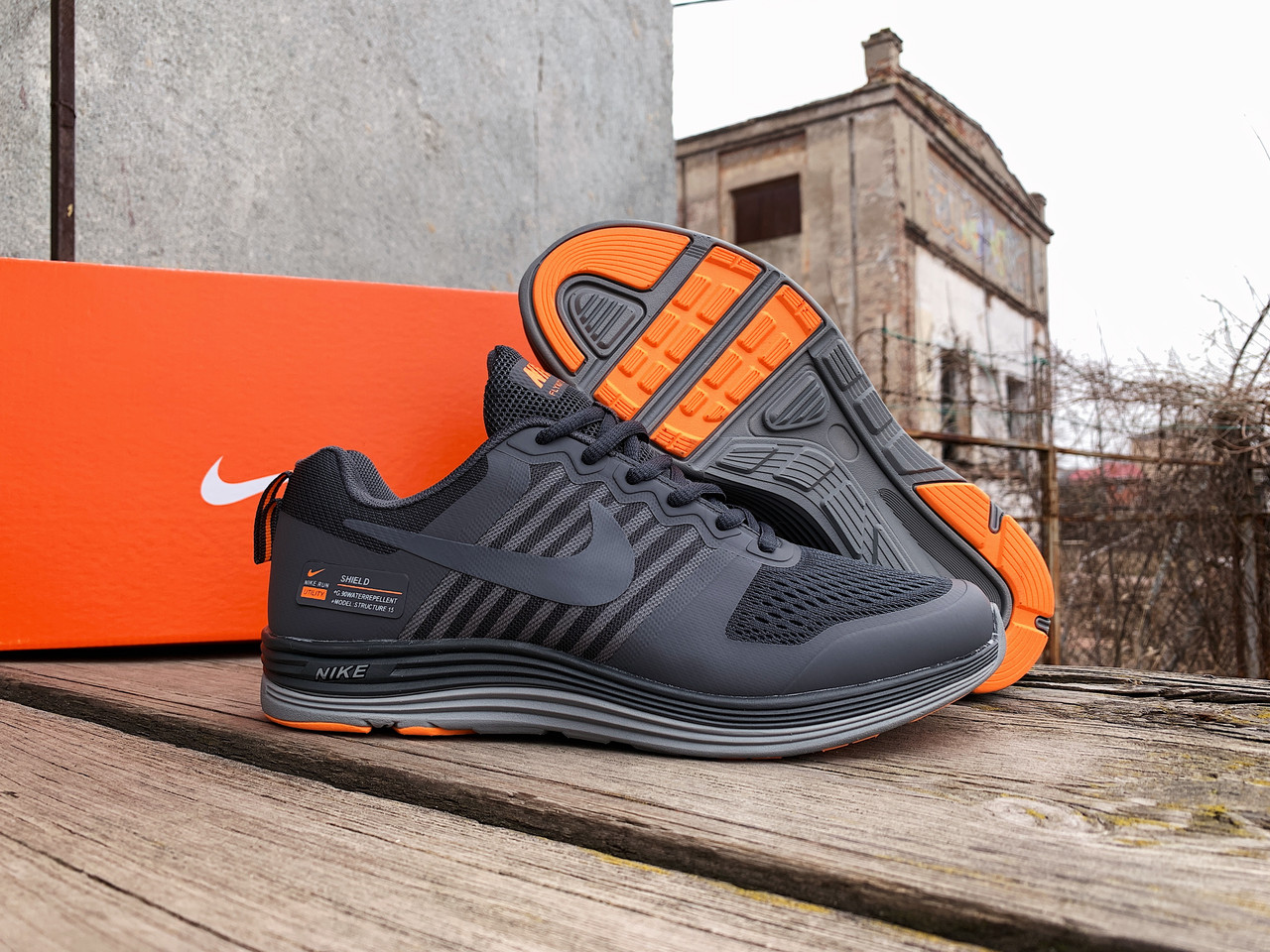 Чоловічі кросівки Nike Zoom Shield Structure 15 Grey Orange сірі з помаранчевим