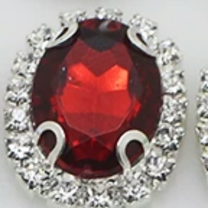 Камінь в сріблястій оправі 2*1,5 см бордовий, фото 1