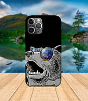 Чехол iPhone 11 Медведь в очках с принтом