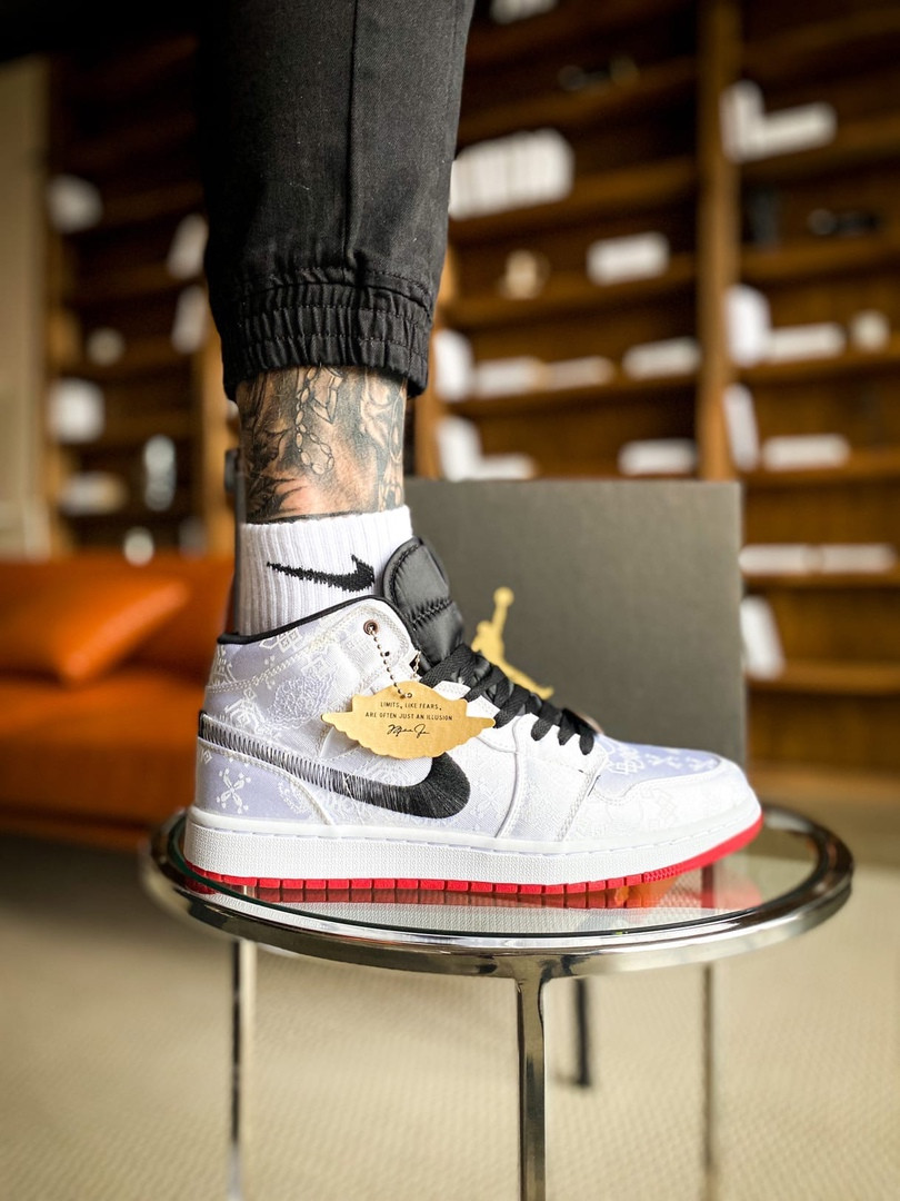 Мужские кроссовки Nike Jordan 1 Mid SE Fearless Edison Chen "CLOT" белые