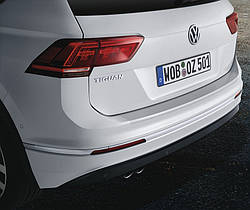 Накладка на кришку багажника Volkswagen Toureg (D2)