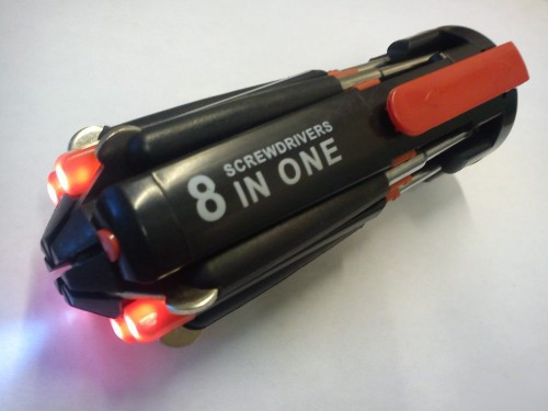 Отвертка 8 в 1 с фонариком Multi Screwdriver Torch (Мульти Скридрайве Торч) - набор отверток - фото 5 - id-p202422832