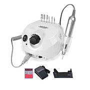 Манікюр та педикюр