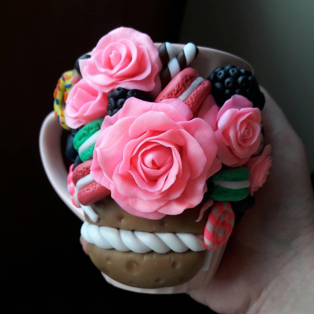 Подарочная Чашка с Вкусняшками и Розами Из Полимерной Глины Ручная ...