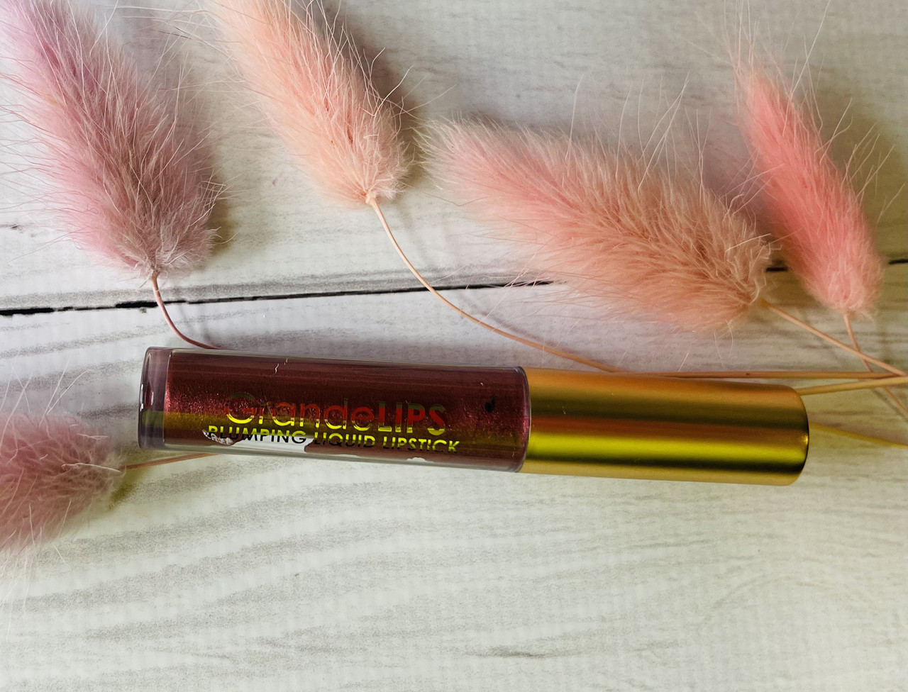 Помада для збільшення об'єму губ GRANDE COSMETICS Plumping Liquid Lipstick