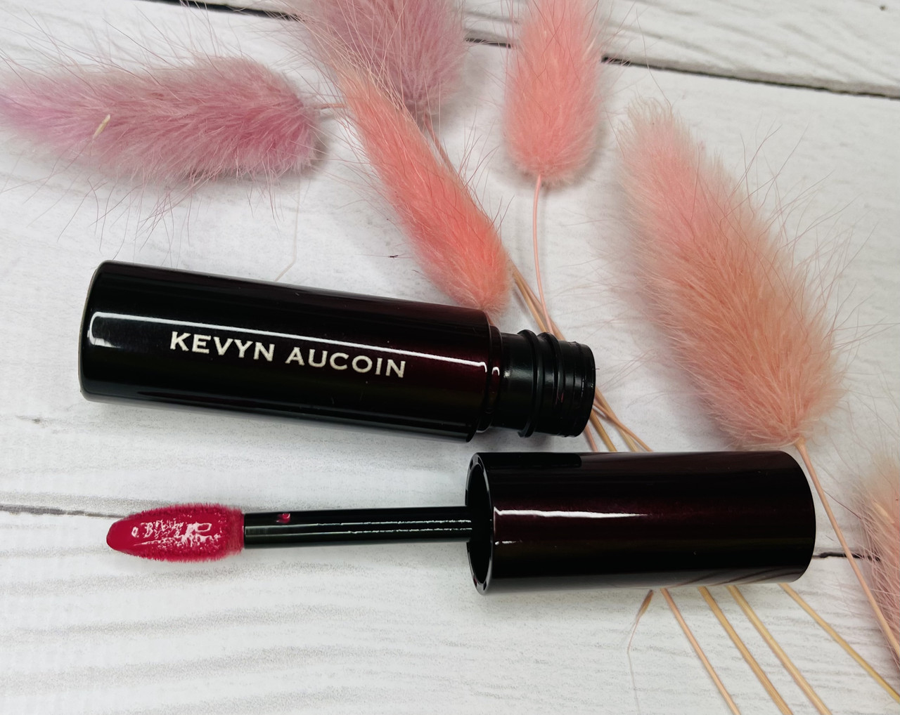 Стійка рідка помада KEVYN AUCOIN The Sensual Lip Satin