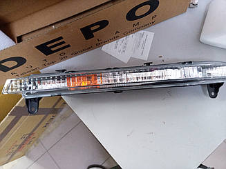 Фара денного світла (поворот) права Audi Q7 2005-2009