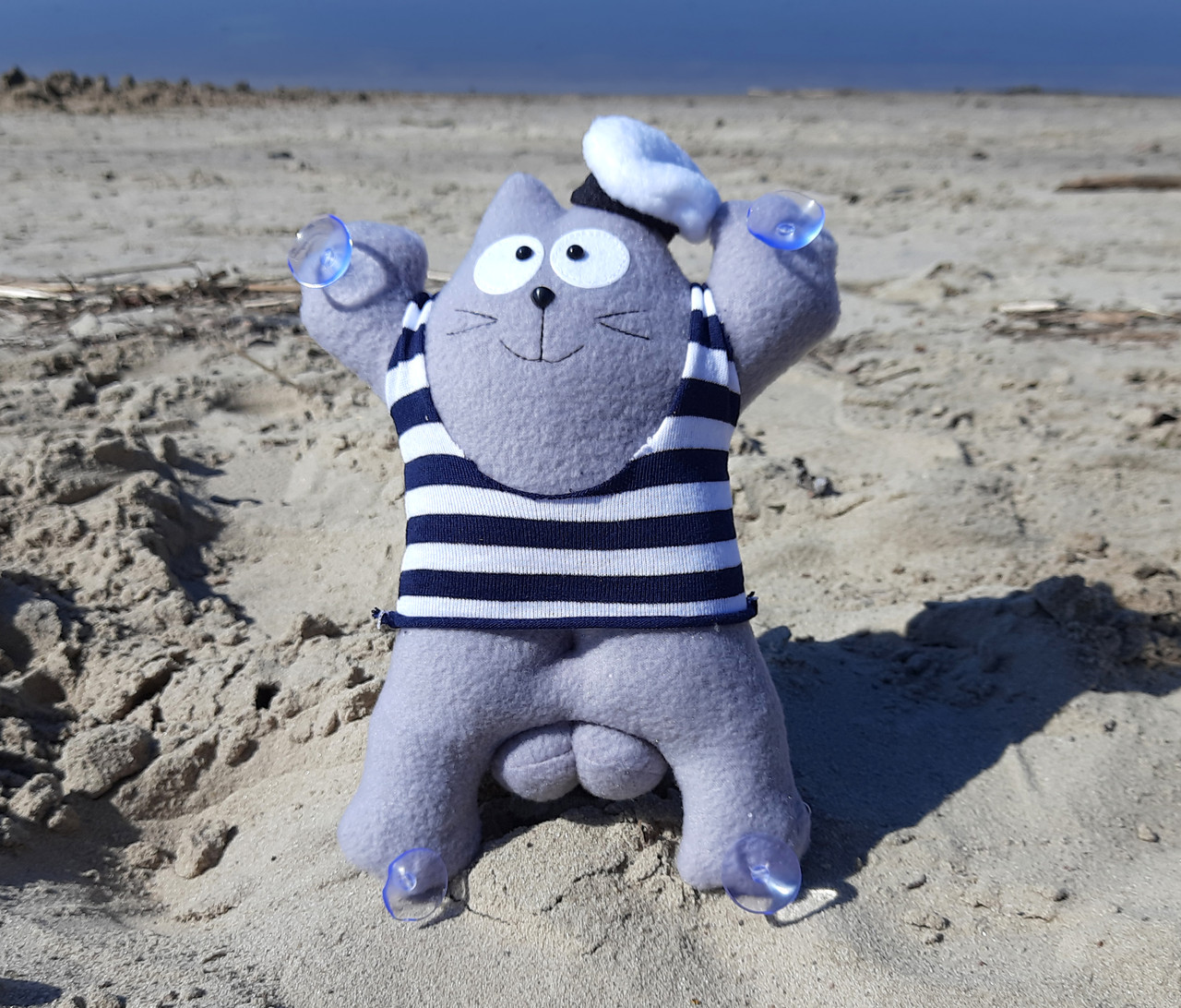 Кіт Саймон Моряк на присосках - Іграшка в машину на скло - Іграшка в авто Кіт Саймон - Подарунок моряку, фото 1