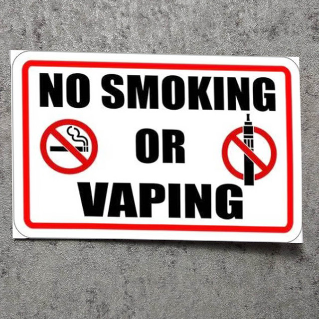 Наклейка "No smoking or vaping" (200х130 мм)
