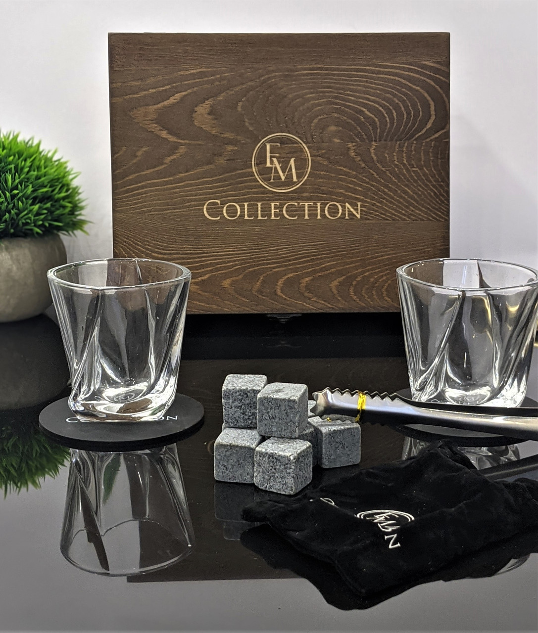 Набір для віскі 2 келихи в дерев'яному кейсі EMcollection