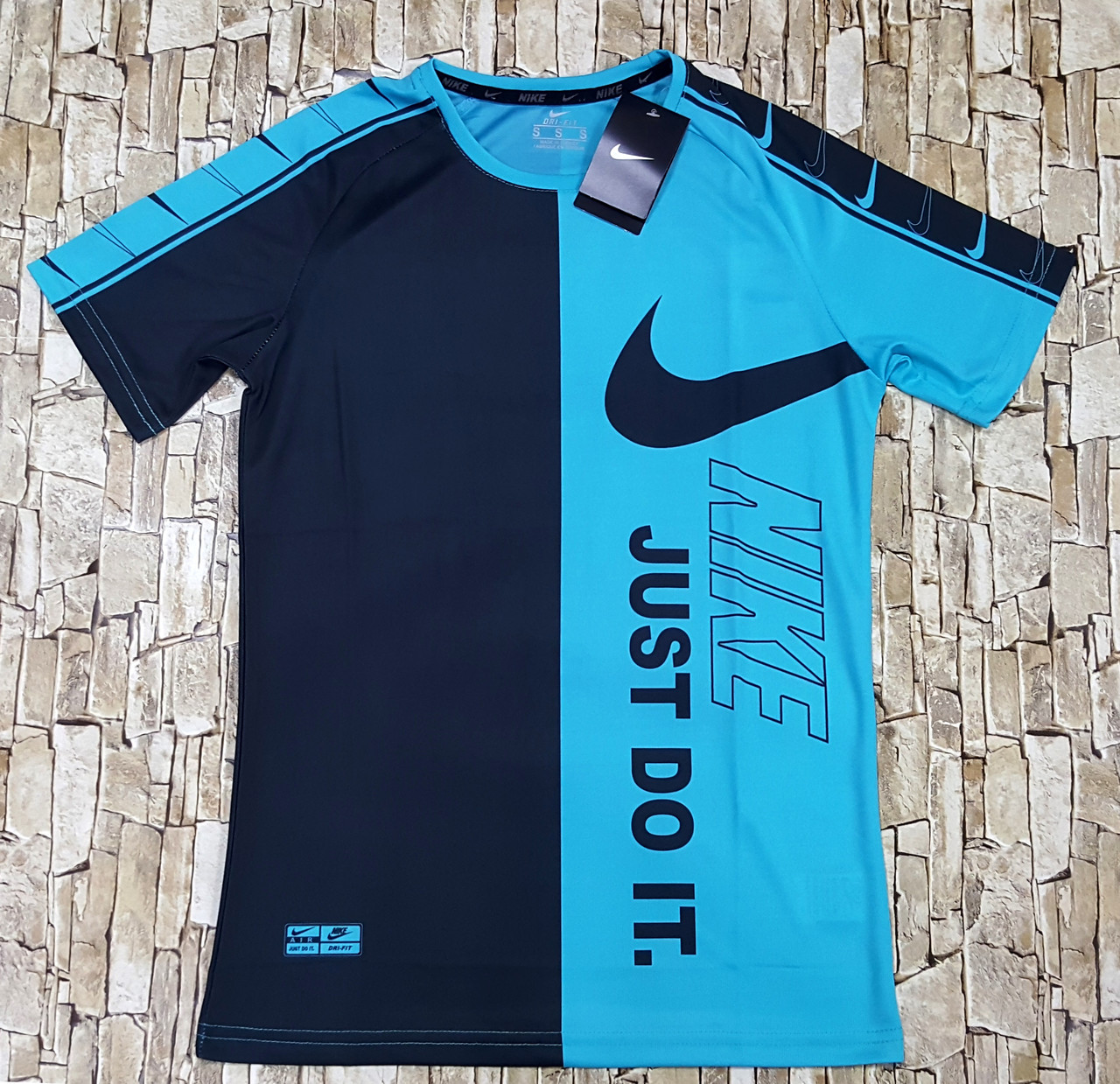 Чоловіча футболка Nike.р.S (44)