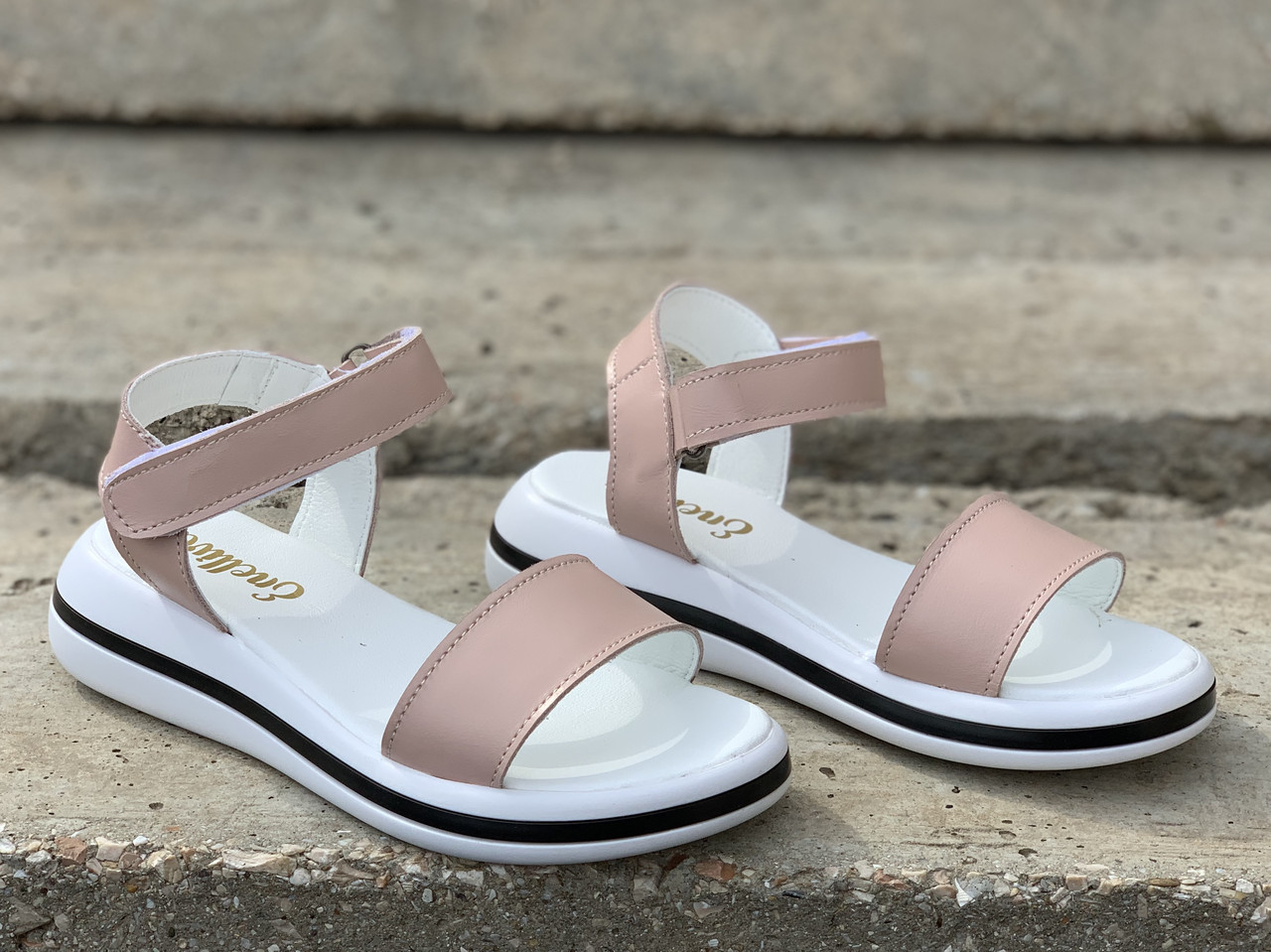 Дитячі жіночі босоніжки Val