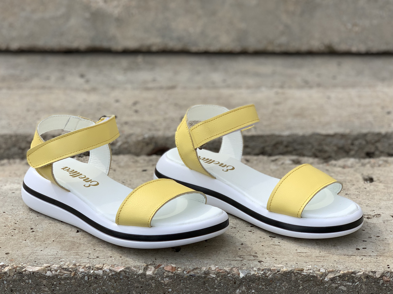 Дитячі жіночі босоніжки Val