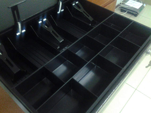 Дев'ять відділень для монет купить денежный ящик HPC 16S