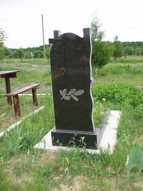 Памятник с цветником из гранита с нанесением художественного оформления на тыльной стороне №21 - фото 1 - id-p202824700