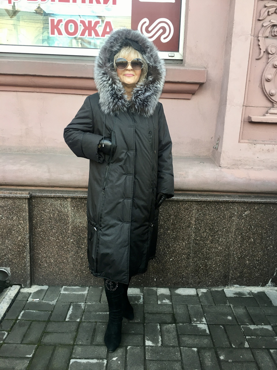 Пальто парку жіноче натуральне з капюшоном чорне РІЗДЗМ +