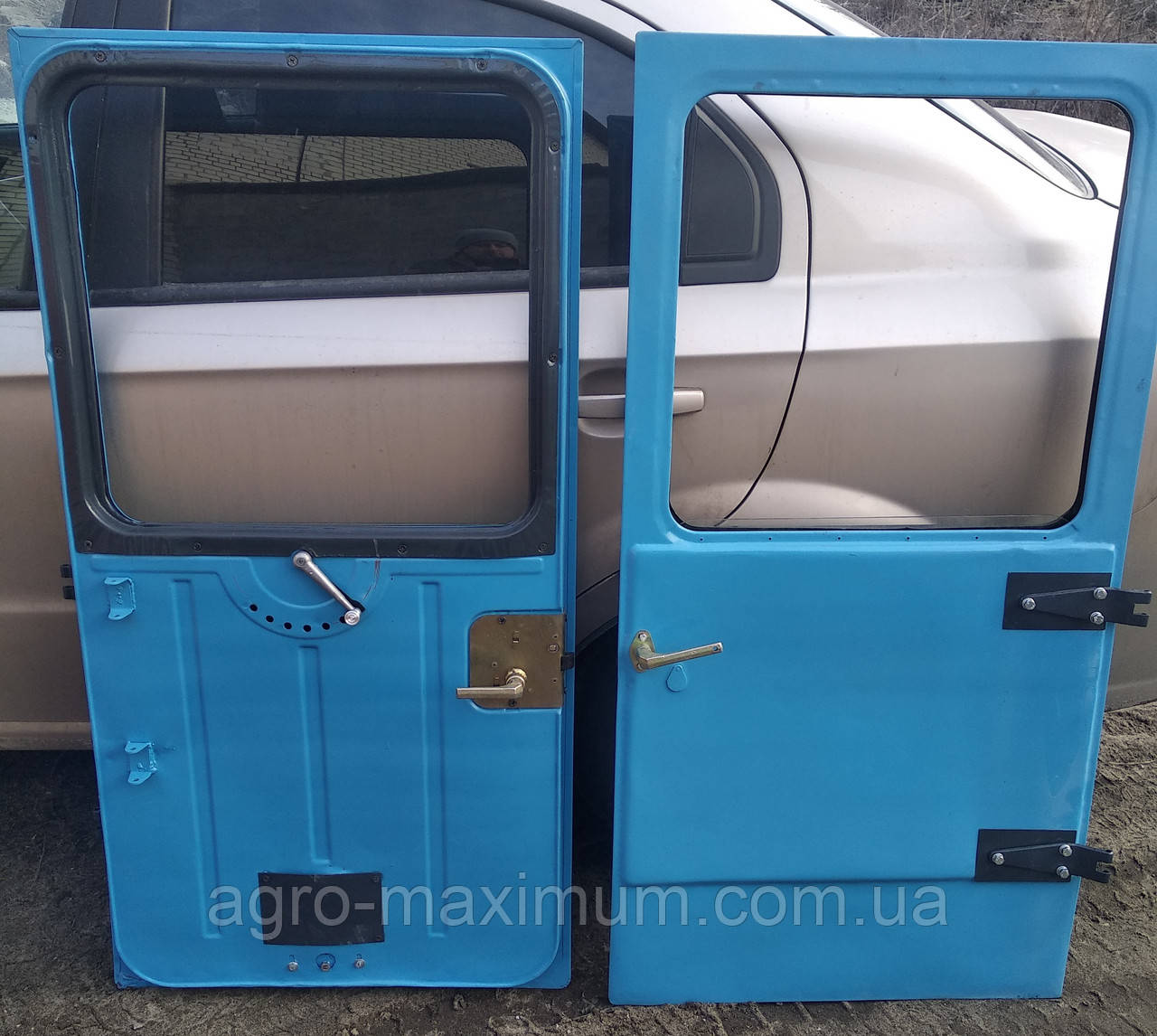 Двері кабіни Т-150 права в зборі 150М.45.031-1
