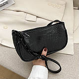 Жіноча маленька сумка багет на пластиковій ланцюжку ремінці рептилія багет чорна, фото 6