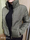 Коротка жіноча куртка колір молочний чорний пудра хакі мокко р. 42 44 46 48 50 52 весна жіноча куртка 2021, фото 7