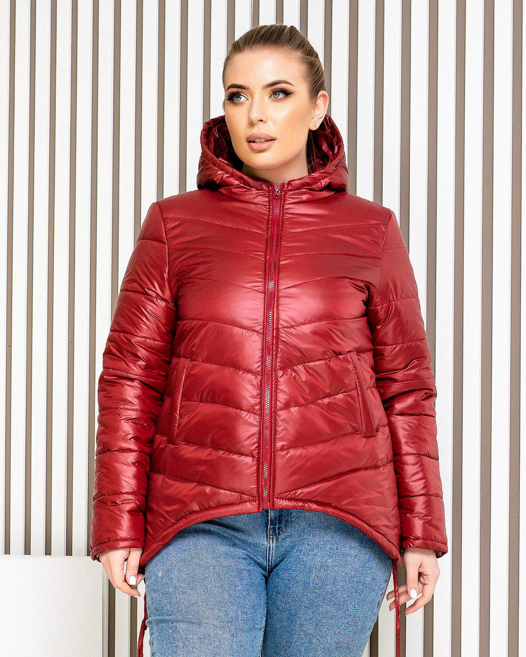 Куртка демісезонна коротка БАТАЛ вишня/бордового кольору арт.210