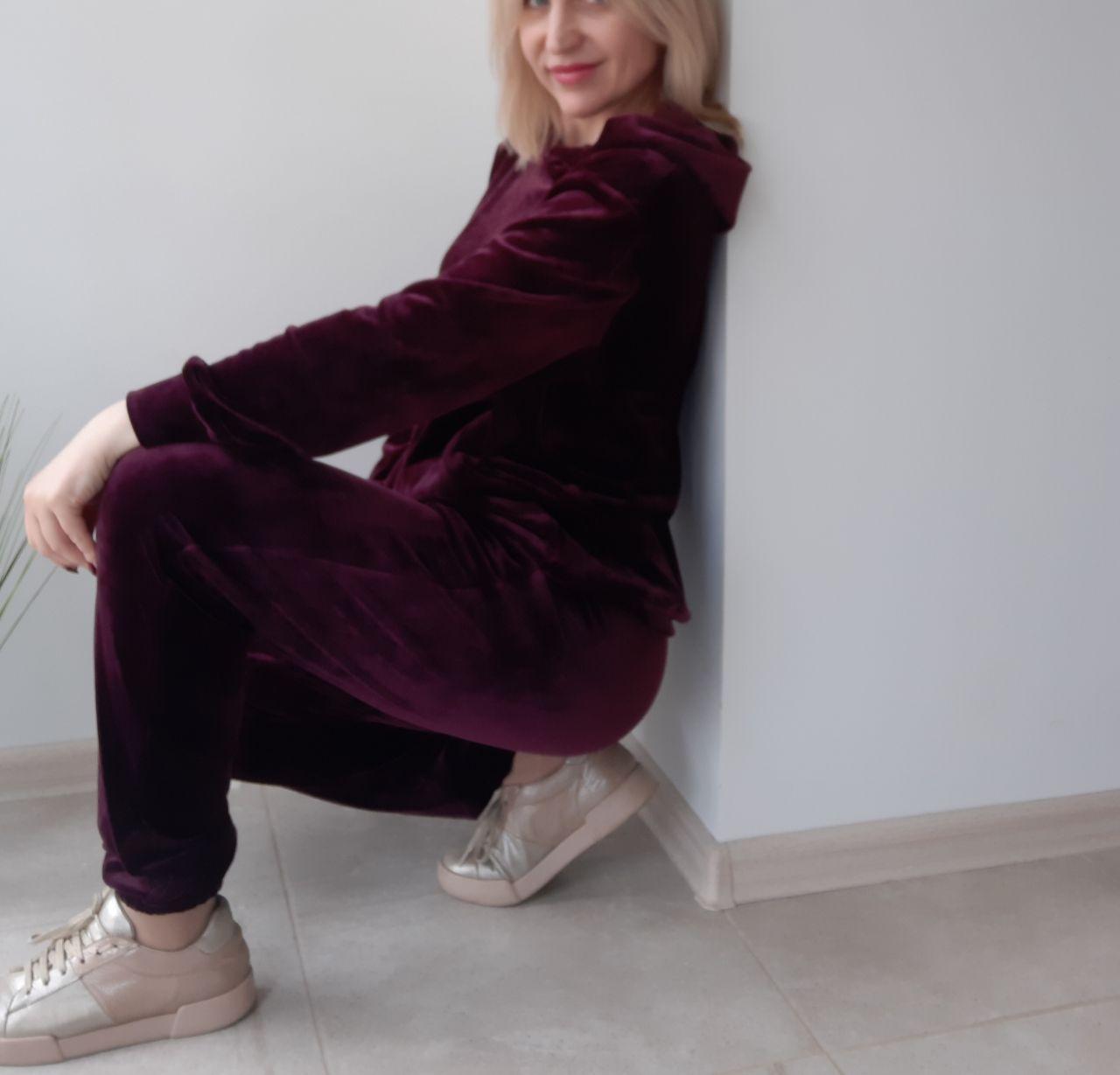 Жіночий спортивний велюровий костюм, Р. S, L
