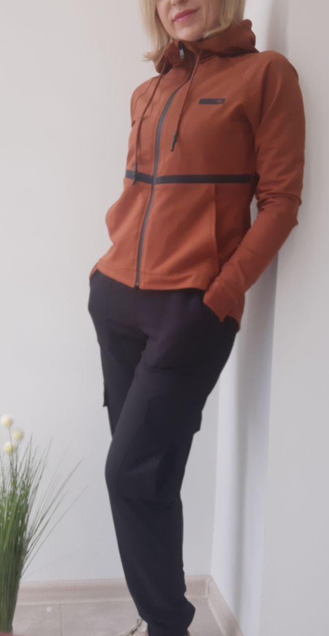 Жіночі спортивні штани S, XL.