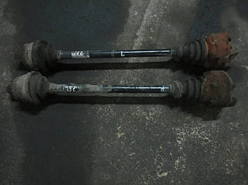 Задня півось AUDI A6 C5 (4B0501203)