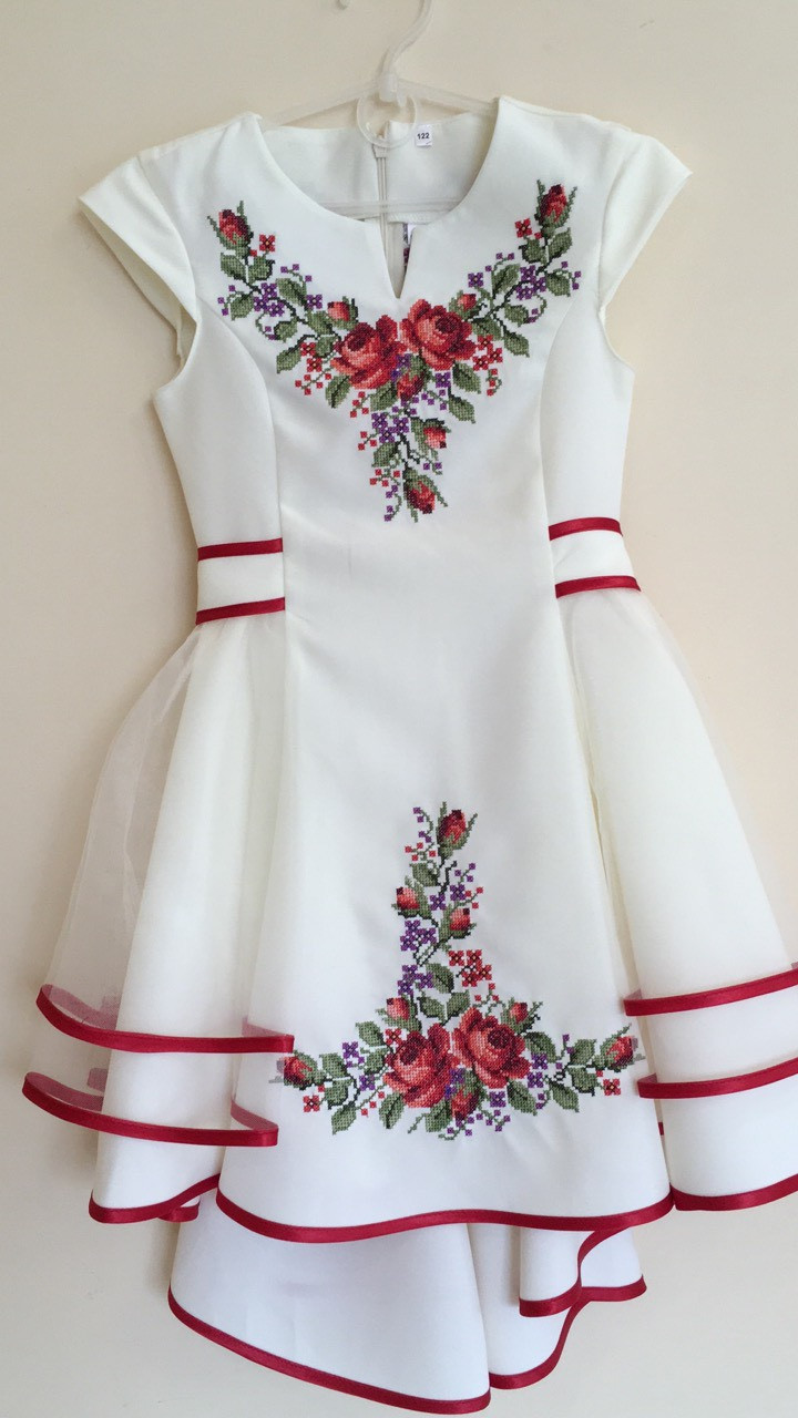 Платье* модельное с вышивкой в украинском стиле "Цветочный орнамент" цвет молочный рост 98 см - фото 1 - id-p1398038590