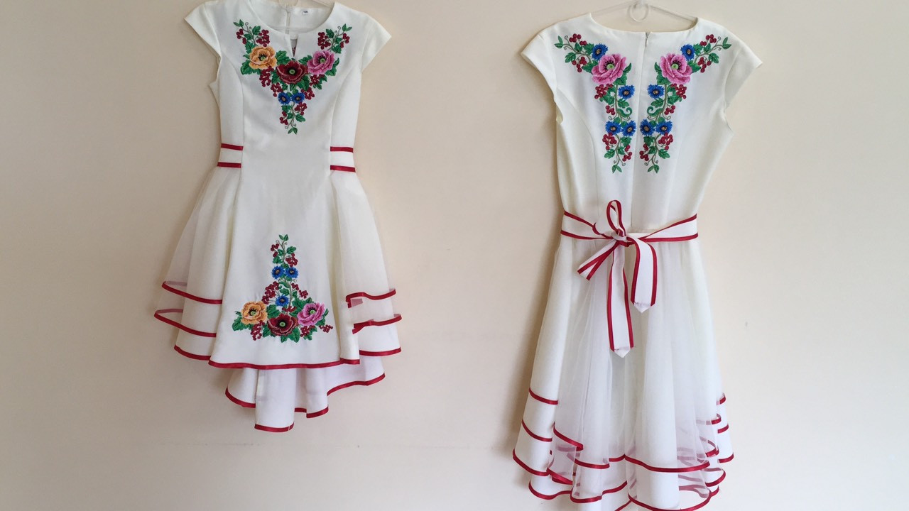Платье* модельное с вышивкой в украинском стиле "Цветочный орнамент" цвет молочный рост 128 см - фото 3 - id-p1398060848