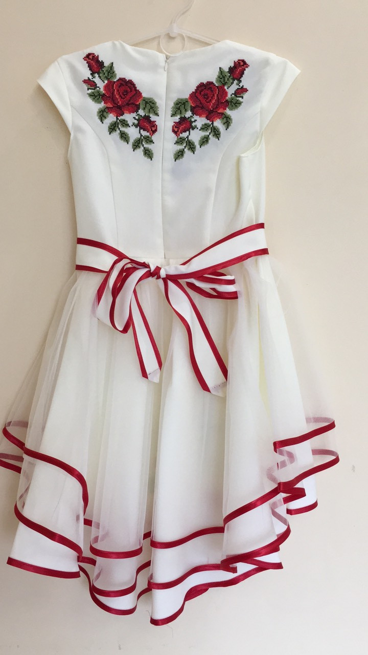 Платье* модельное с вышивкой в украинском стиле "Цветочный орнамент" цвет молочный рост 122 см - фото 2 - id-p1398071639