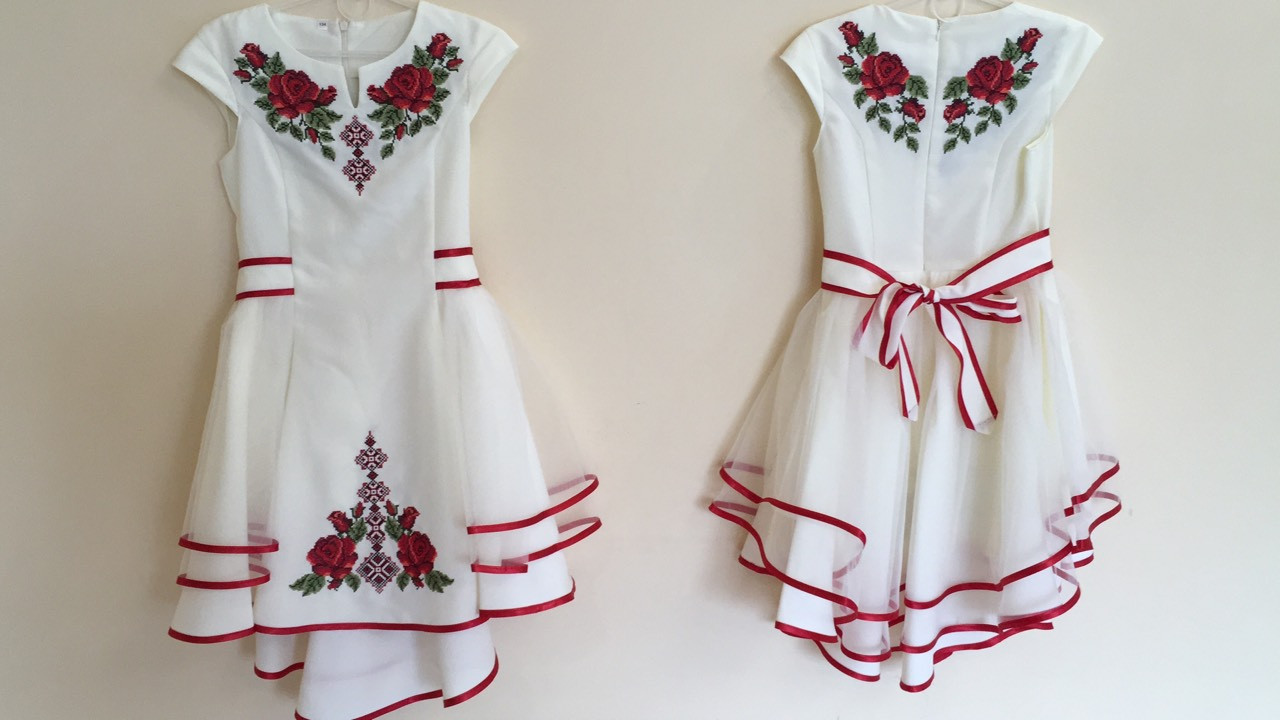 Платье* модельное с вышивкой в украинском стиле "Цветочный орнамент" цвет молочный рост 128 см - фото 3 - id-p1398074796